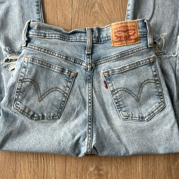 LEVIS WEDGIE STRAIGHT DISTRESSED KNEES HIGH RISE SIZE 25 - Picture 8 of 8